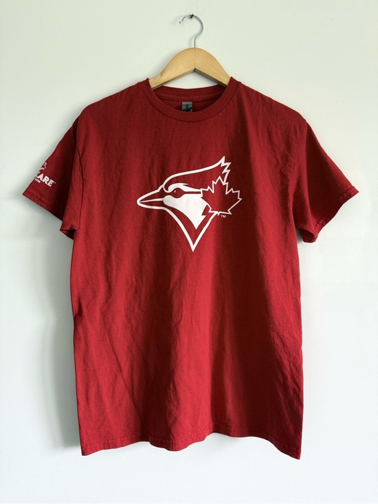 Gildan Tops - Gildan Red Short Sleeve T-Shirt with White Logo